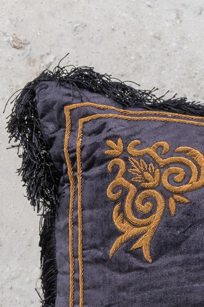 CUSHION - BLACK - ZARDOZI