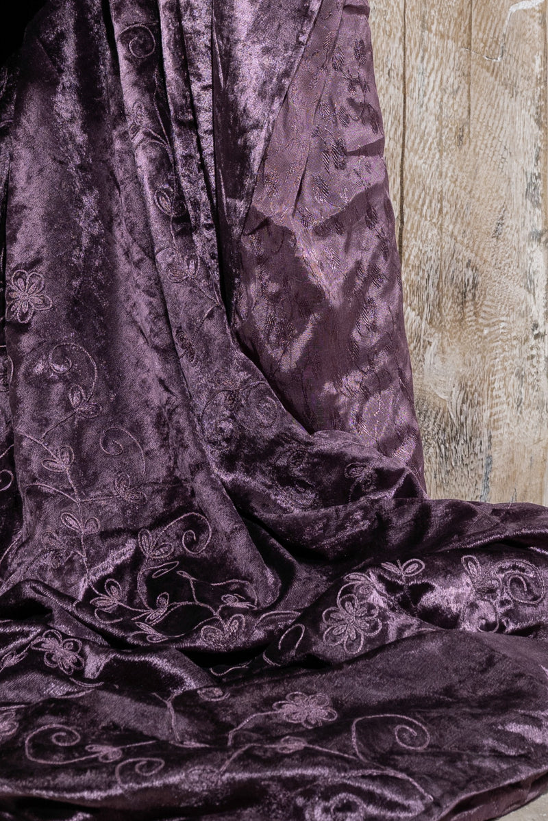 BLANKET - EMBROIDERED - AUBERGINE