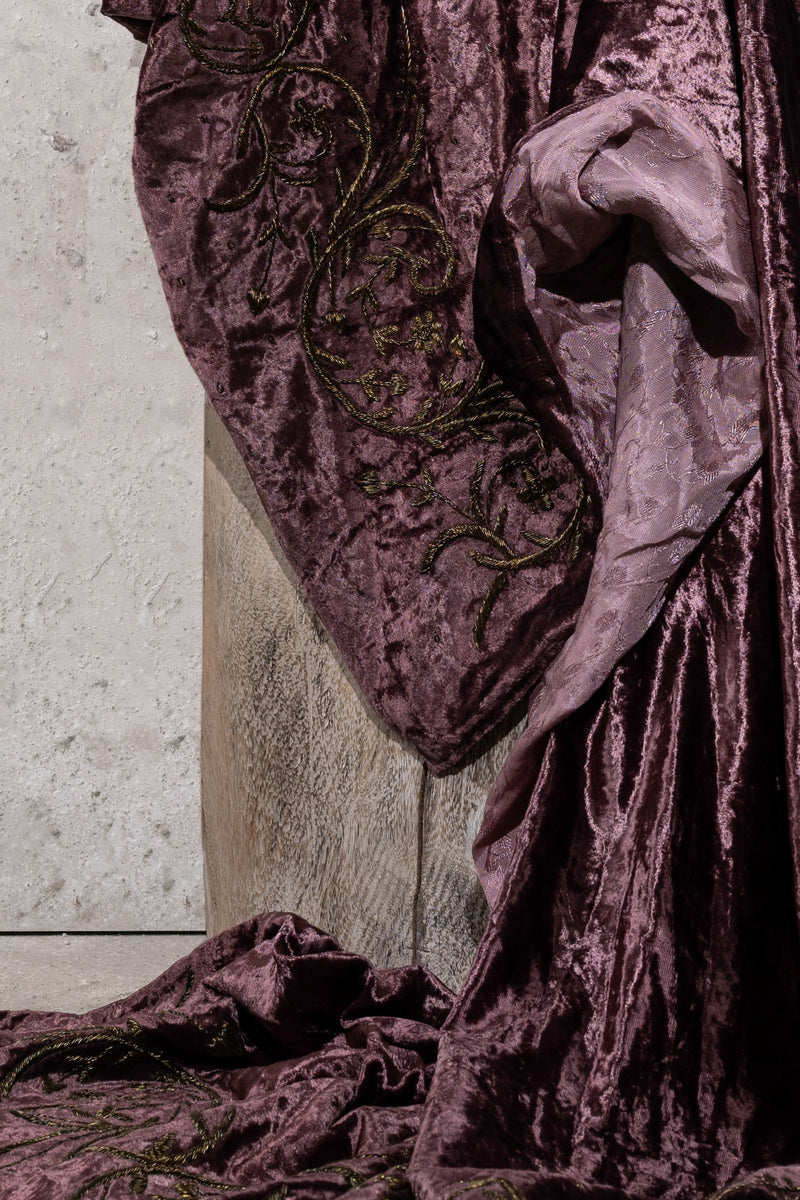 BLANKET - EMBROIDERED - AUBERGINE