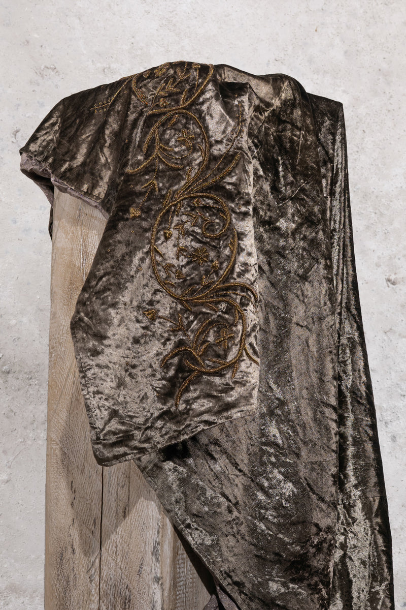 BLANKET - EMBROIDERED - BROWN