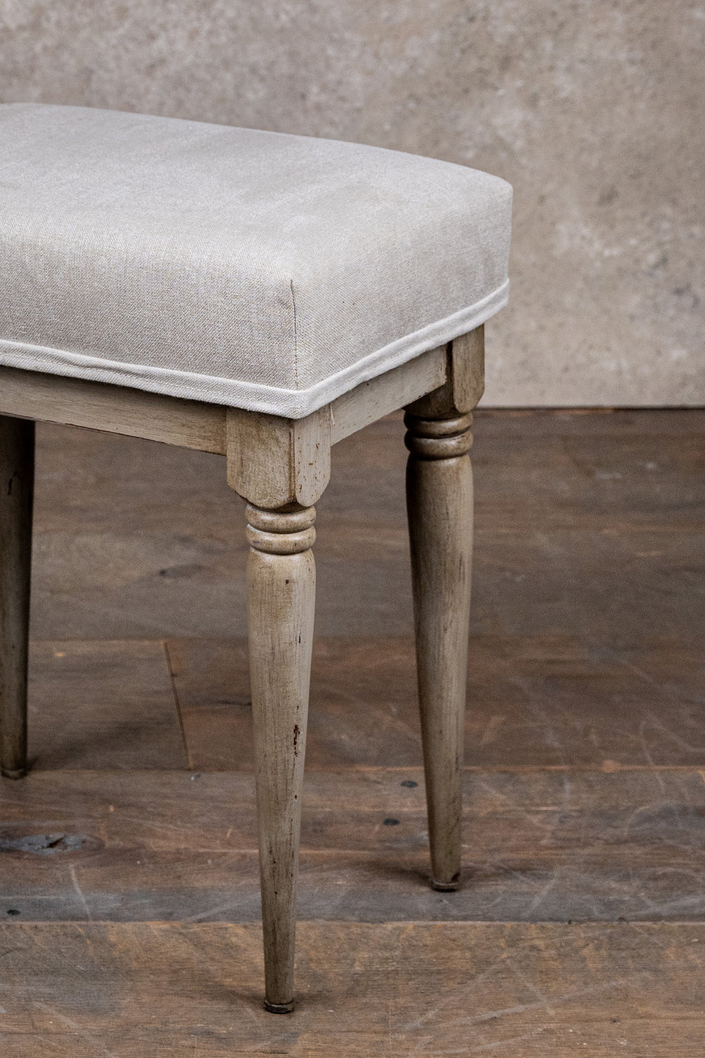 FOOTSTOOLS - BEIGE