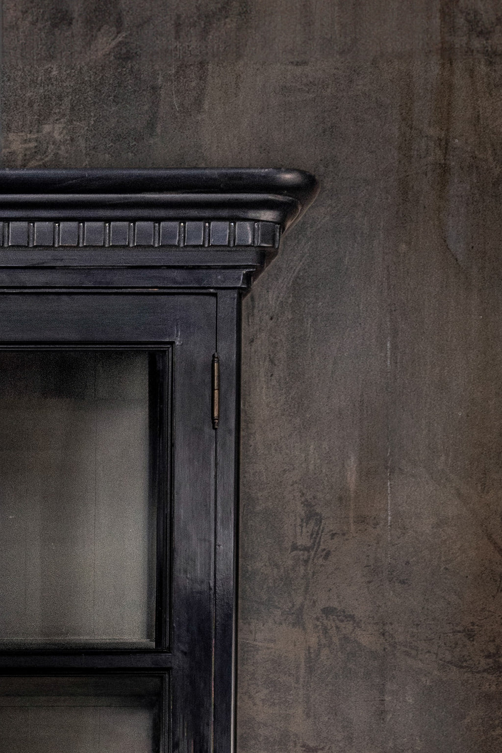 CABINET - BLACK DISPLAY