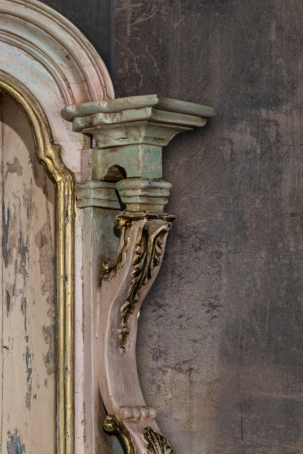 NICHE - WALL - WOODEN