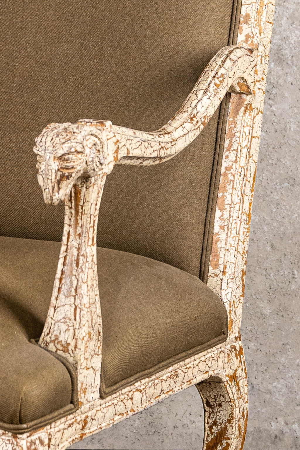 ARMRESTCHAIR - BROWN - RAM DETAIL