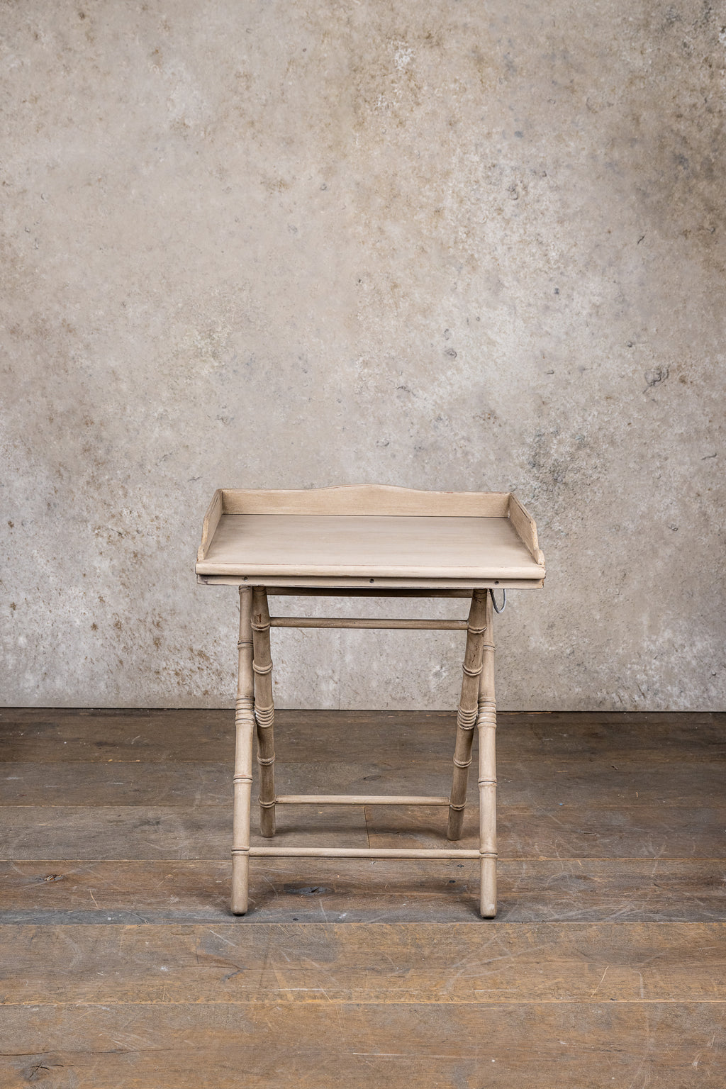 SIDE TABLE - PATINATED