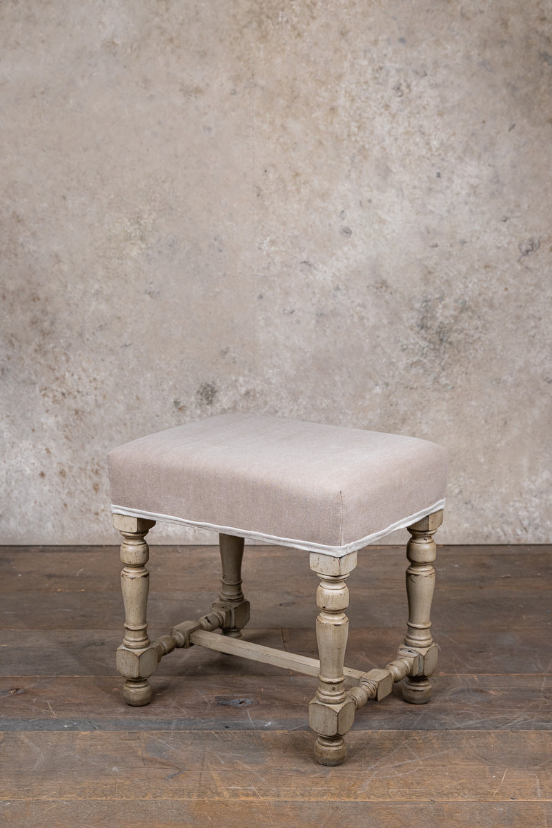 FOOTSTOOLS - BEIGE