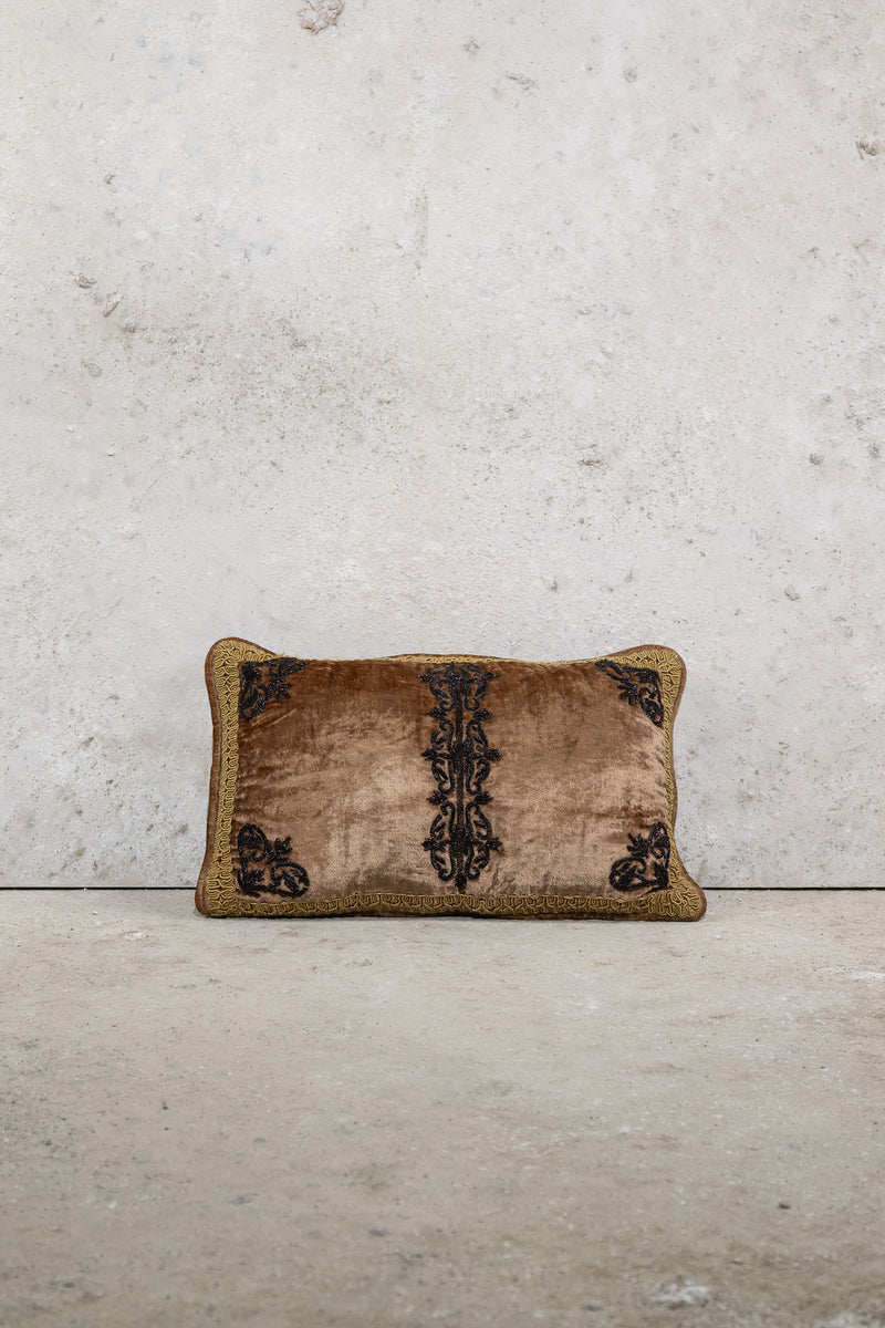 CUSHION - CARAMEL - ZARDOZI