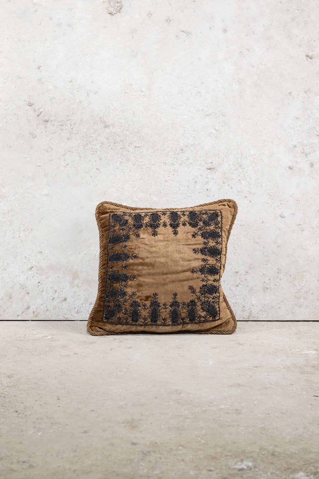 CUSHION - CARAMEL - ZARDOZI