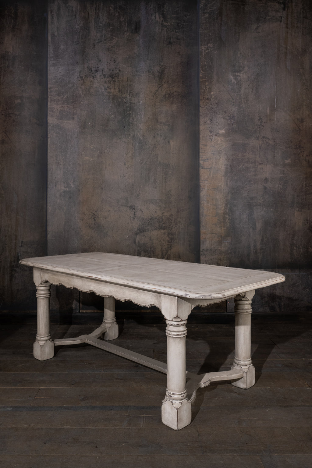 TABLE - COUNTRY WOODEN