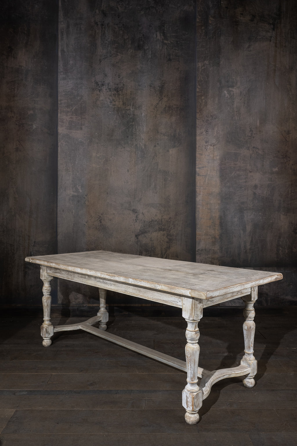 TABLE - COUNTRY WOODEN