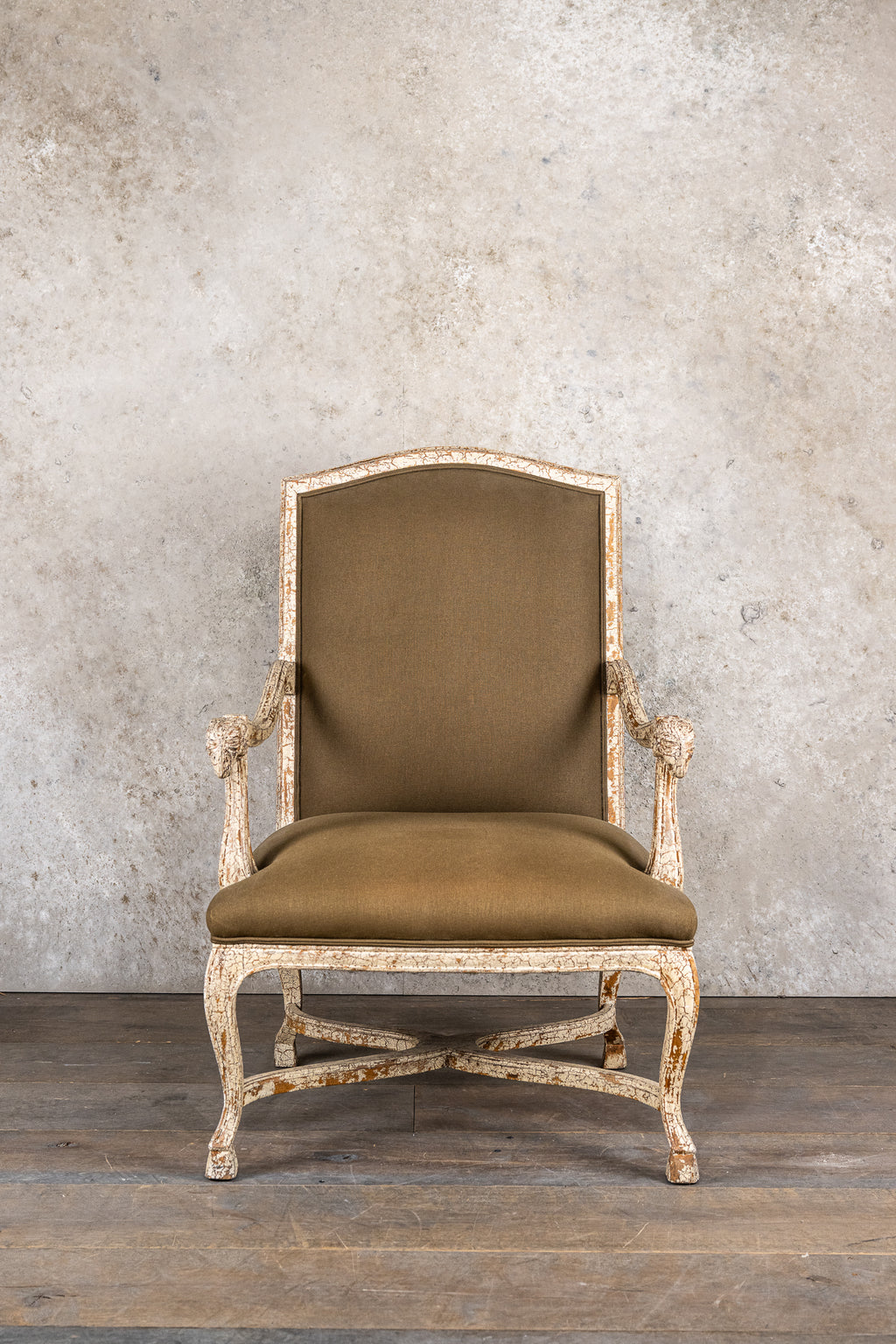 ARMRESTCHAIR - BROWN - RAM DETAIL