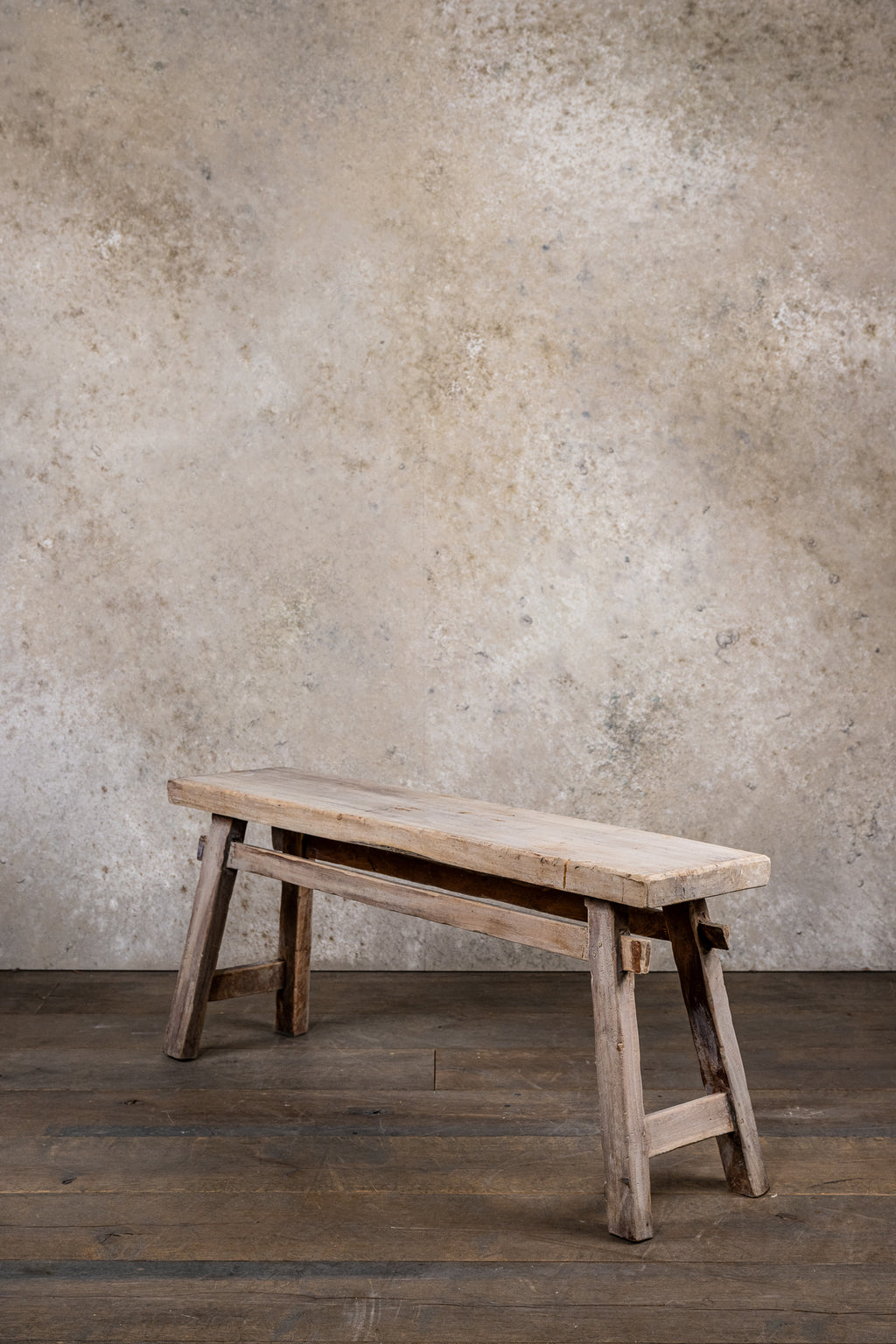 BENCHES - MILKING BENCH