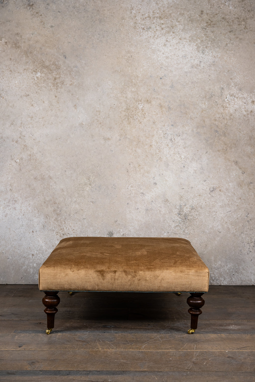 COFFEE TABLE - CARAMEL - WITH WHEELS