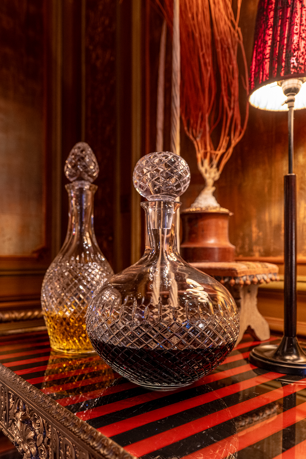 EXTRA-LARGE MOUTH-BLOWN CRYSTAL DECANTER