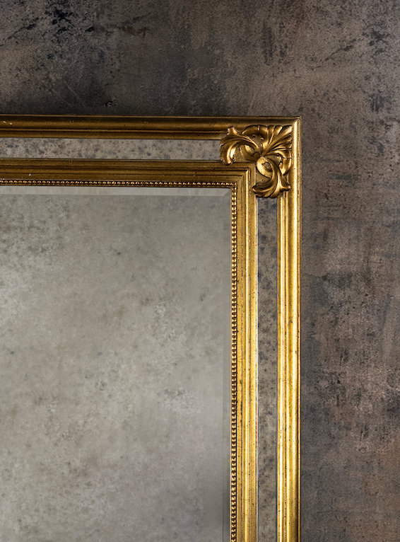 MIRROR - GOLDEN ORNAMENTS